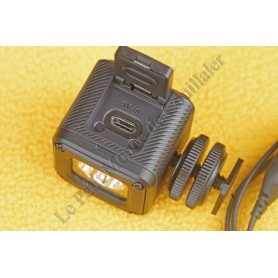 Rode Vlogger Kit Universal - Microphone Minijack 3.5mm, lamp LED, support and tripod - Røde Vlogger Kit Universal